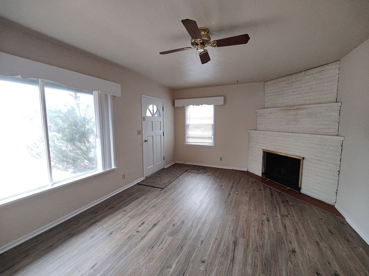 452 Ne Irving Ave - Photo 2 of 22