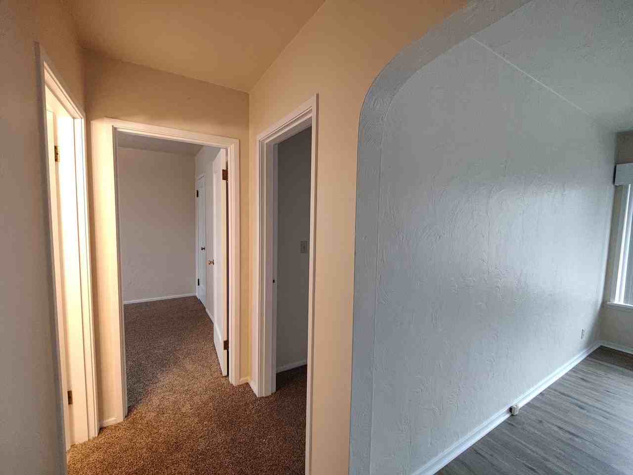 452 Ne Irving Ave - Photo 5 of 22