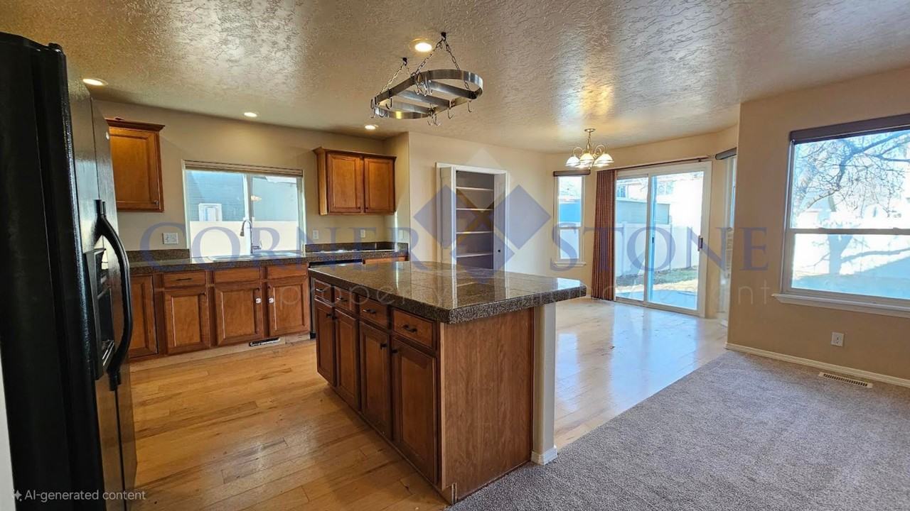 4334 E Race St - Photo 7 of 26