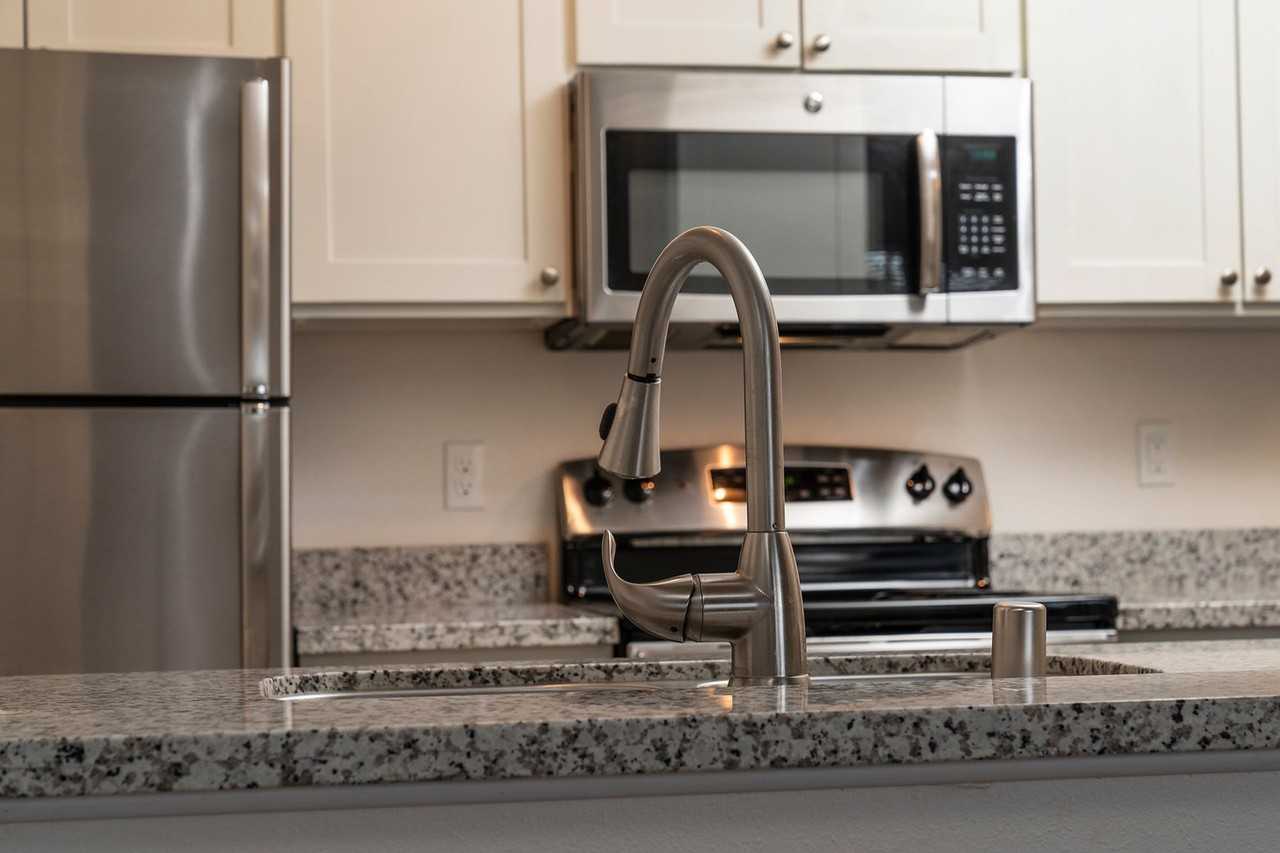 The Anderson Apartments: Renovated Units, Great Location! - Photo 4 of 30