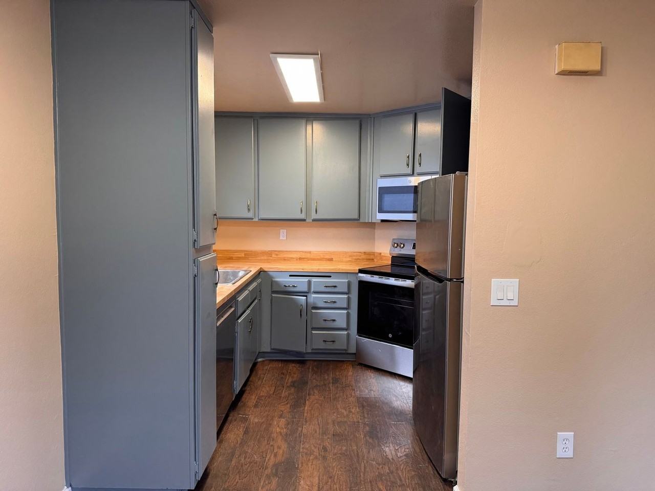 259 Dartford St - Photo 5 of 12