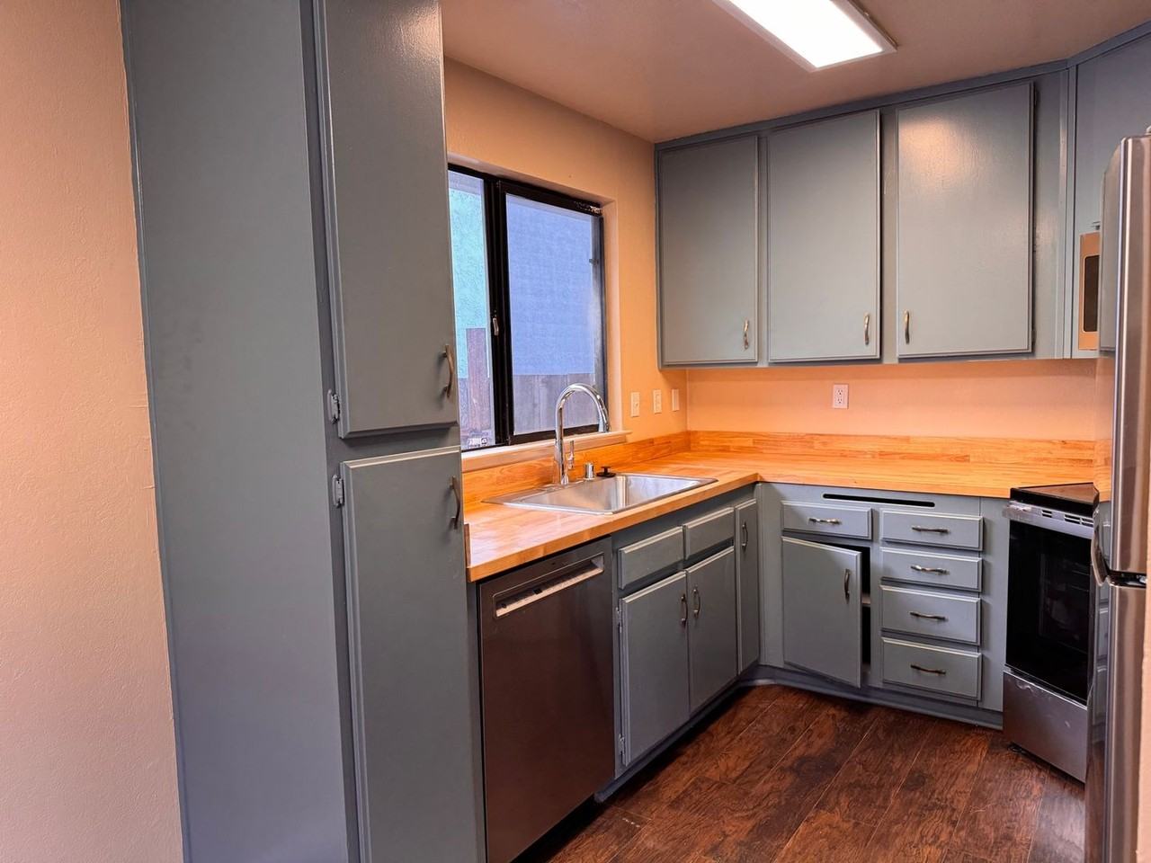 259 Dartford St - Photo 7 of 12