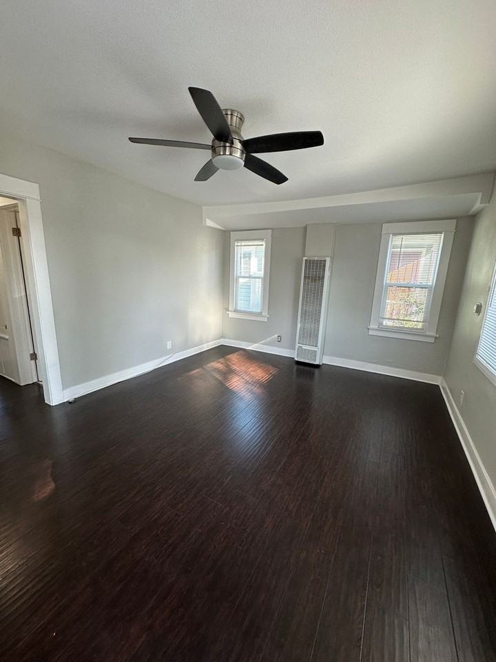 2484 Lewis Ave - Photo 2 of 12