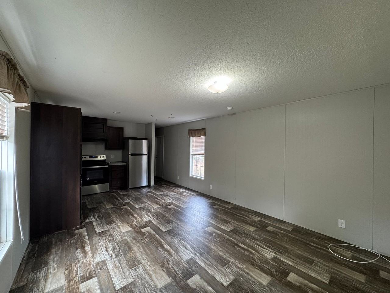 2680 Wynn Rd - Photo 2 of 9