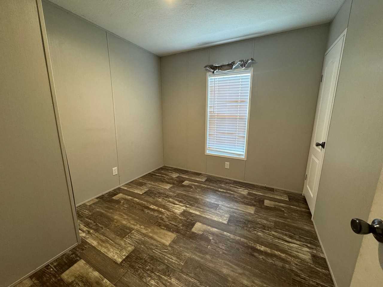 2680 Wynn Rd - Photo 6 of 9