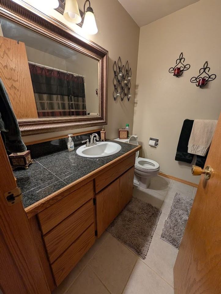 1682 7th Ave #B - Photo 3 of 22