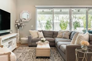 featured image of 3706 E Clarendon Ave