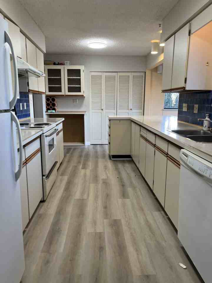 1023 Dory St - Photo 6 of 12