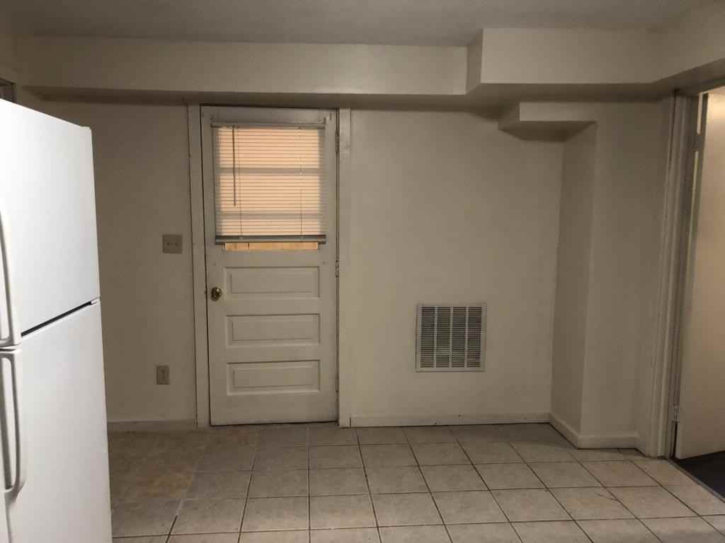 316 N Pitt St - Photo 3 of 16