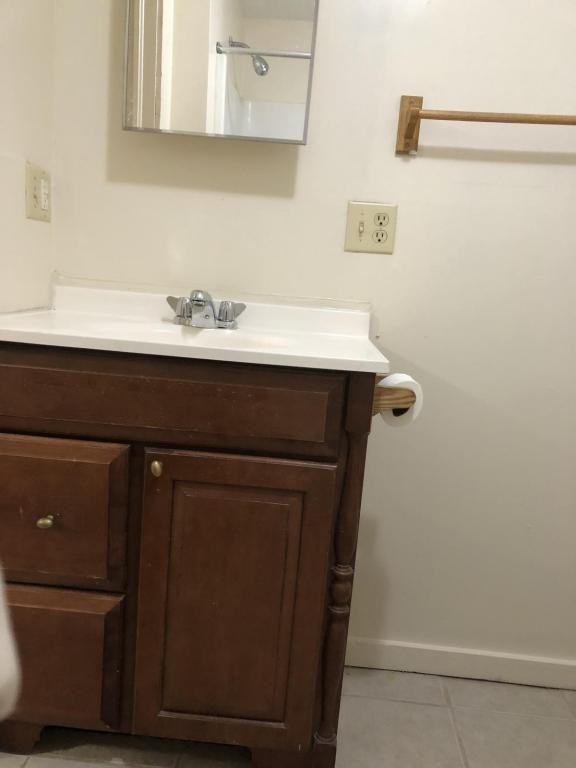 316 N Pitt St - Photo 7 of 16