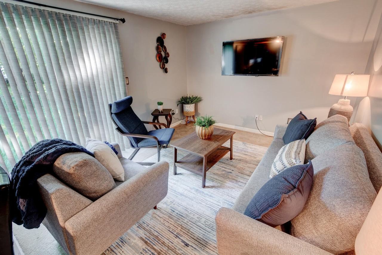 2121 Rouark Circle Bedroom 2A - Photo 3 of 12