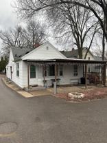 915 Lakeside Ave - Photo 1 of 1