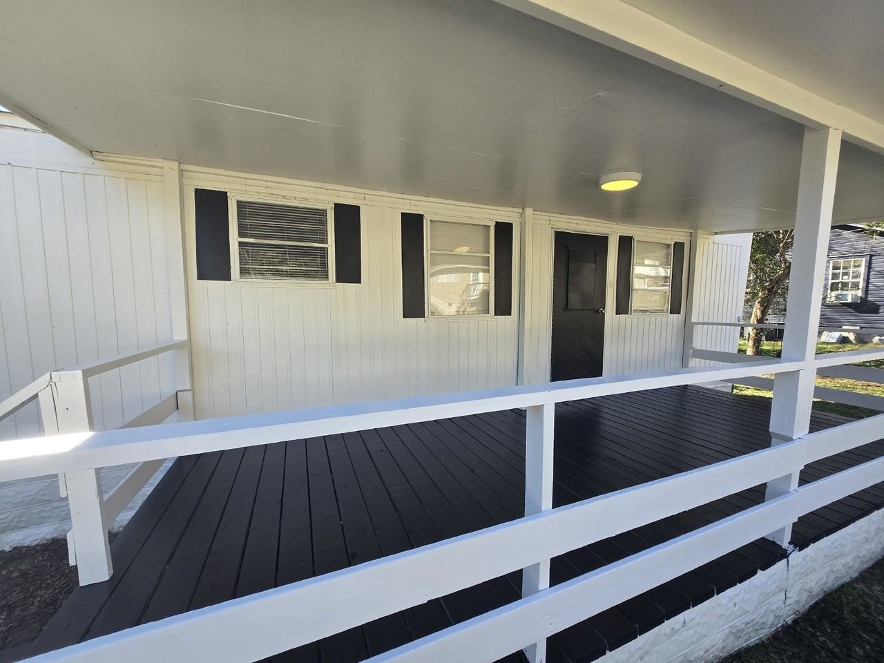 997 W Elmwood Dr #B - Photo 3 of 9