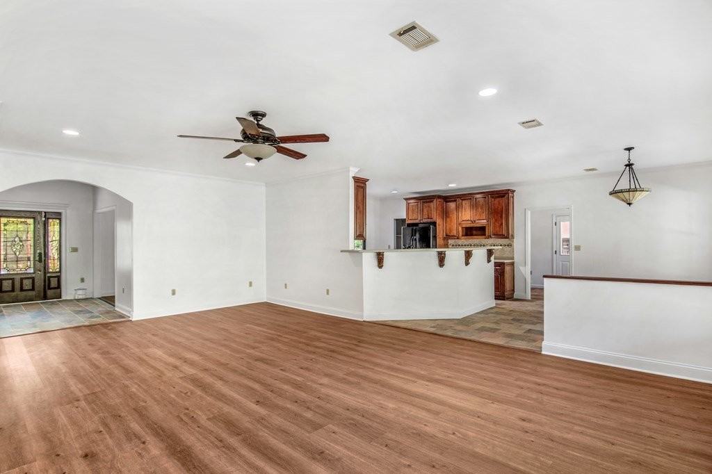 232 Morgan Rd - Photo 7 of 24