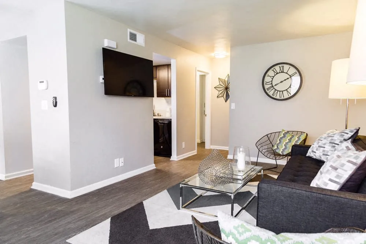 Sierra Canyon Apartments - Photo 4 of 16