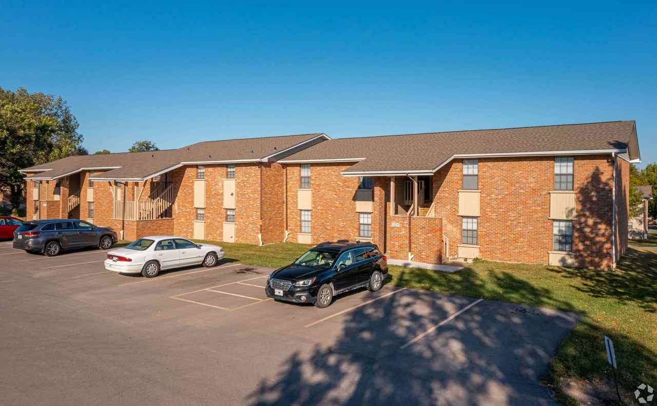 Stephens Park Apartments - Photo 7 of 35