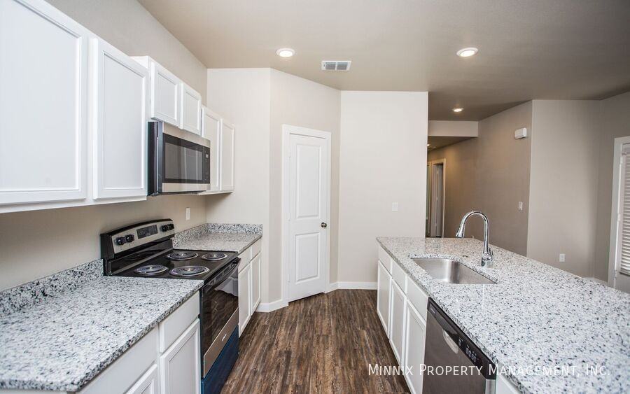 2139 Kokomo Ave #A - Photo 6 of 36