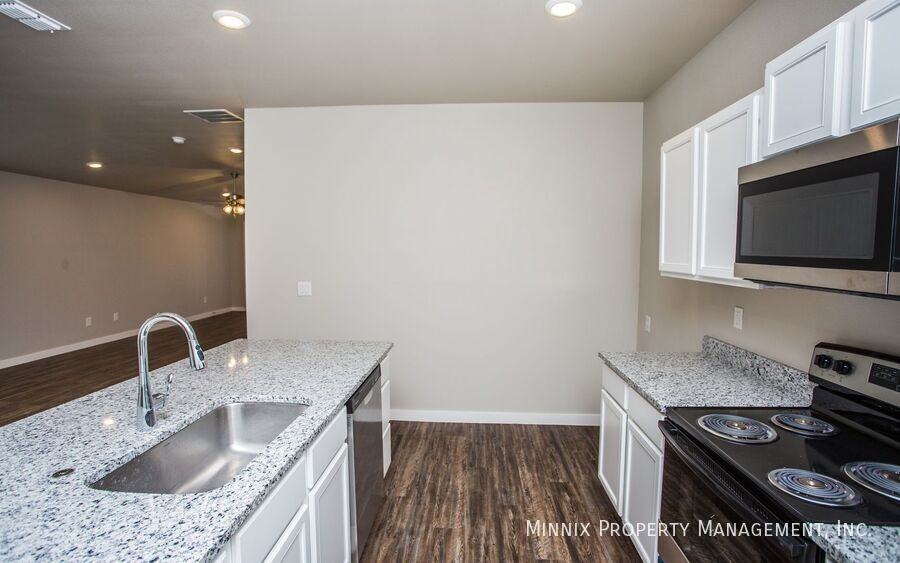 2139 Kokomo Ave #A - Photo 7 of 36