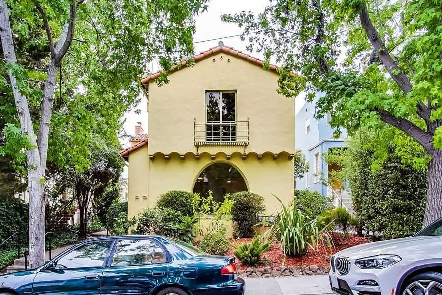 2515 8th Ave - Photo 2 of 34