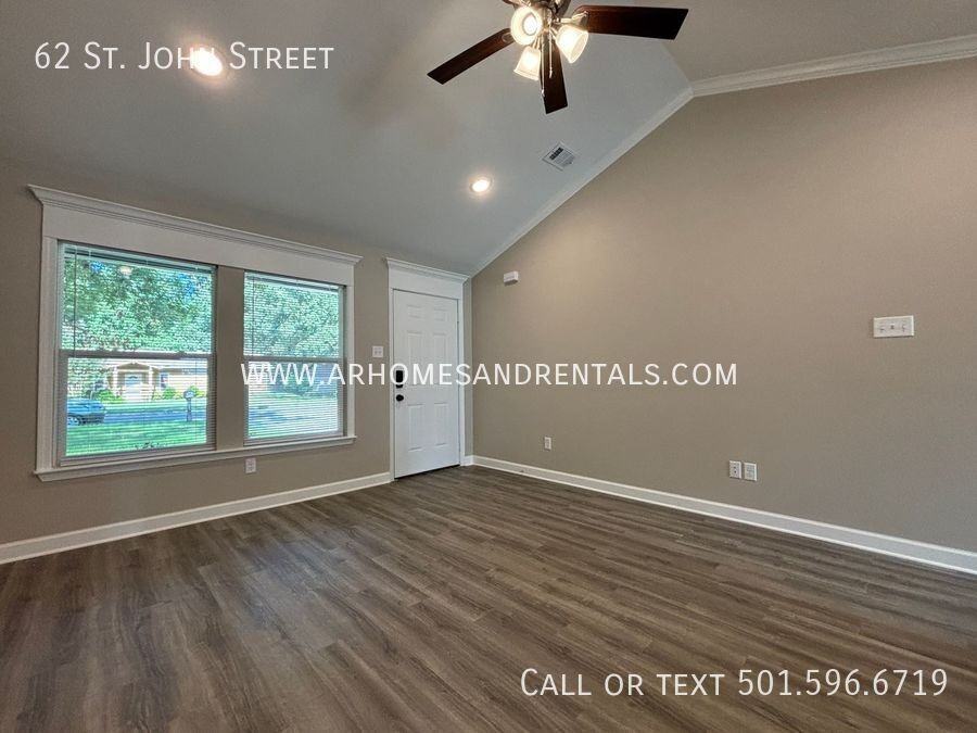 62 Saint John St - Photo 2 of 9