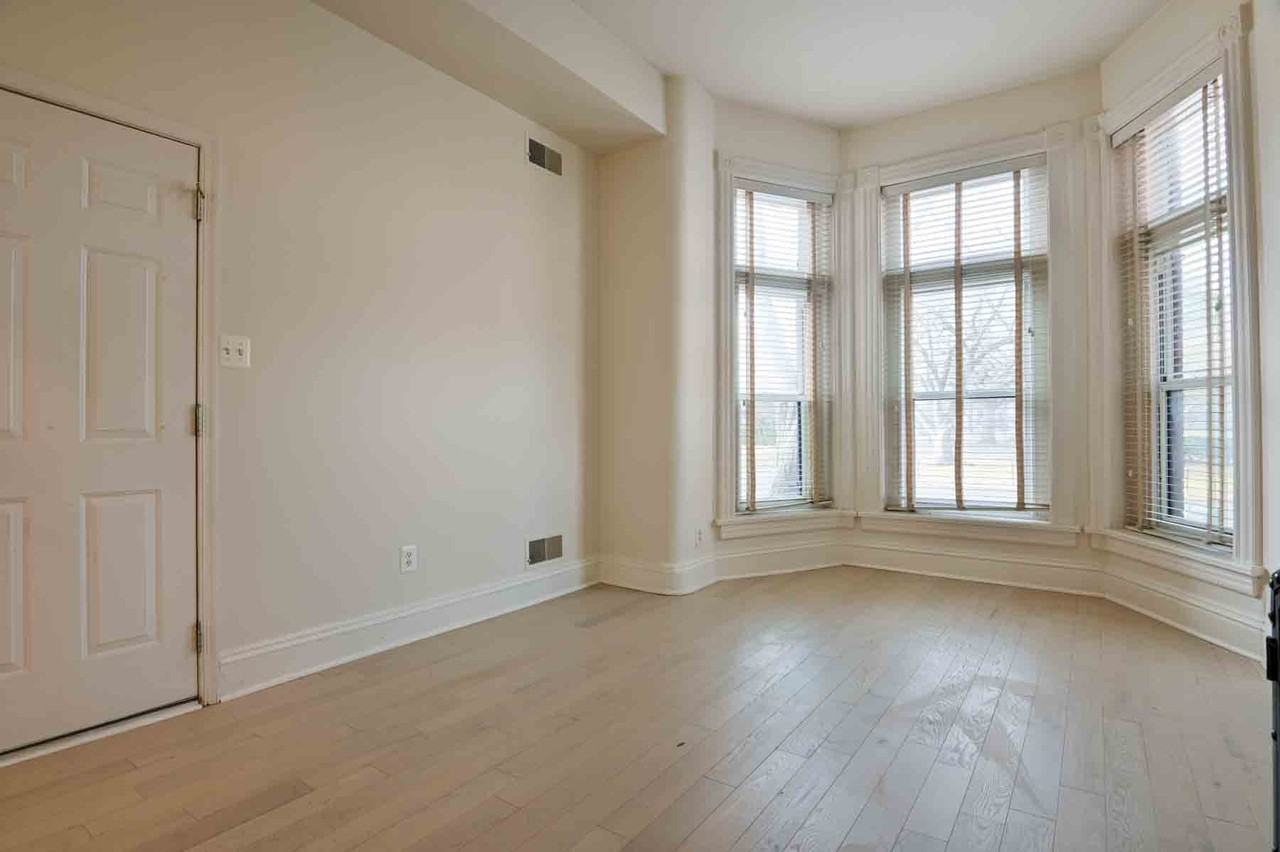 2209 Washington Cir Nw #2 - Photo 5 of 18