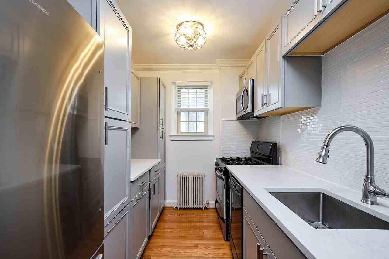 3925 Davis Pl Nw #206 - Photo 3 of 18