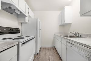 featured image of 301 301 - 335 Poppy Road