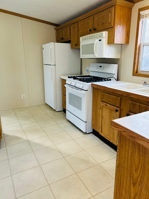 104 Dunlap Cir - Photo 3 of 5