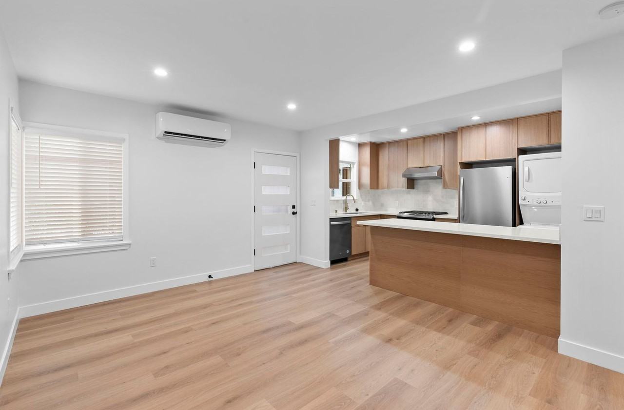 526 Lime Avenue - Photo 2 of 50