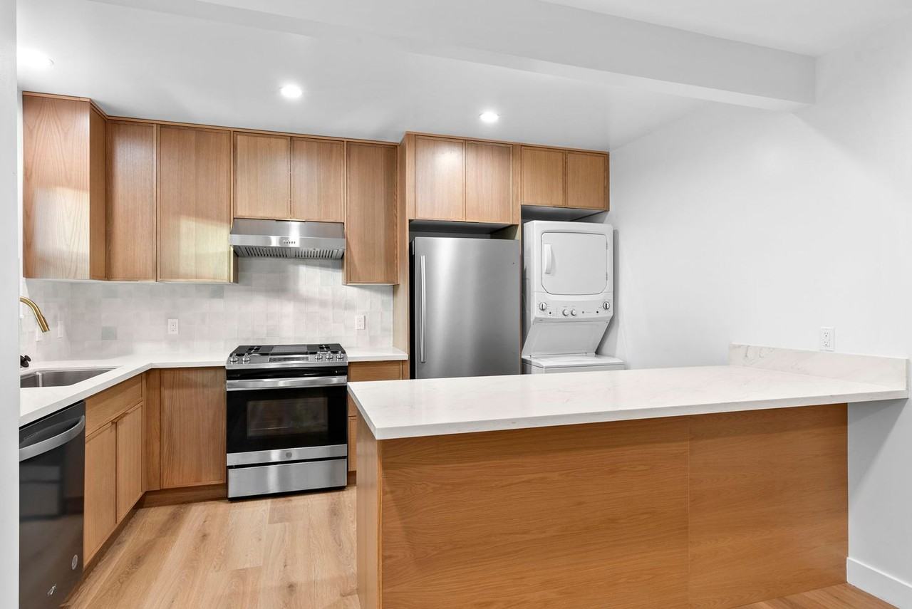 526 Lime Avenue - Photo 6 of 50