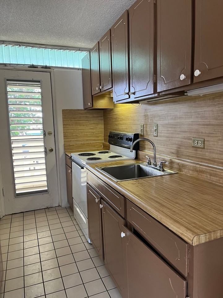 84-265 Farrington Hwy #306