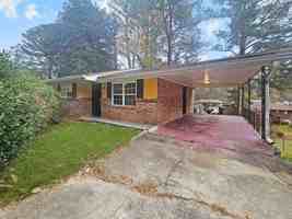 featured image of 1637 Barrett Dr Nw