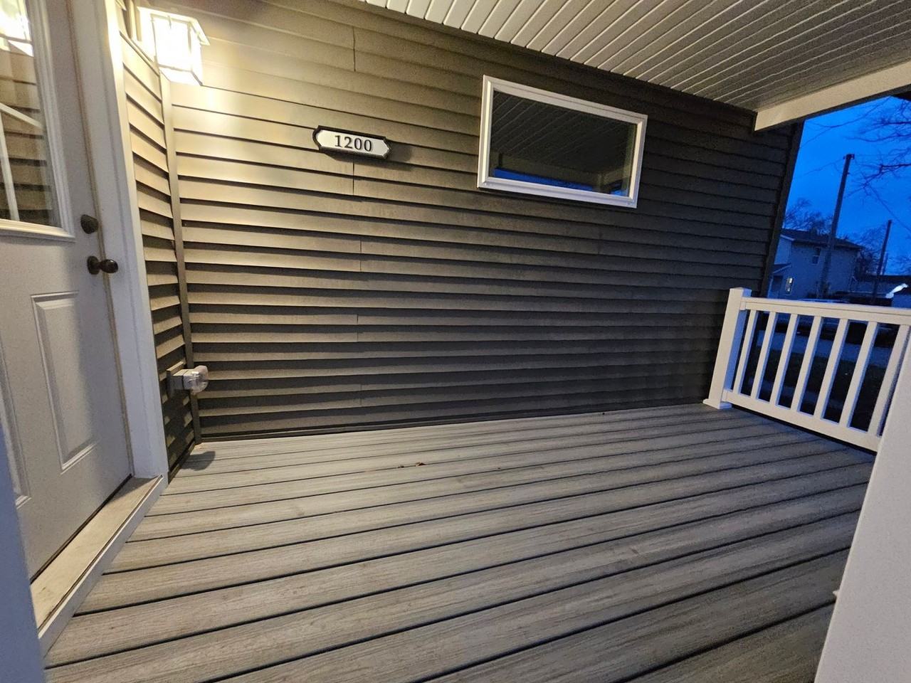 1200 K St Sw - Photo 2 of 18