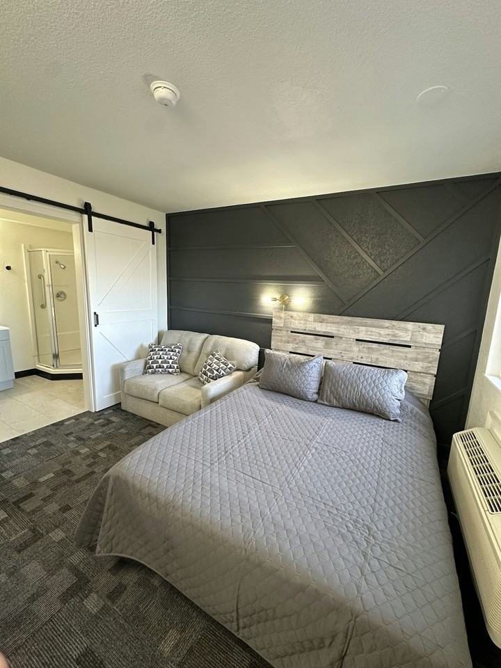 620 Latrobe Avenue, Unit Studio - Photo 4 of 12