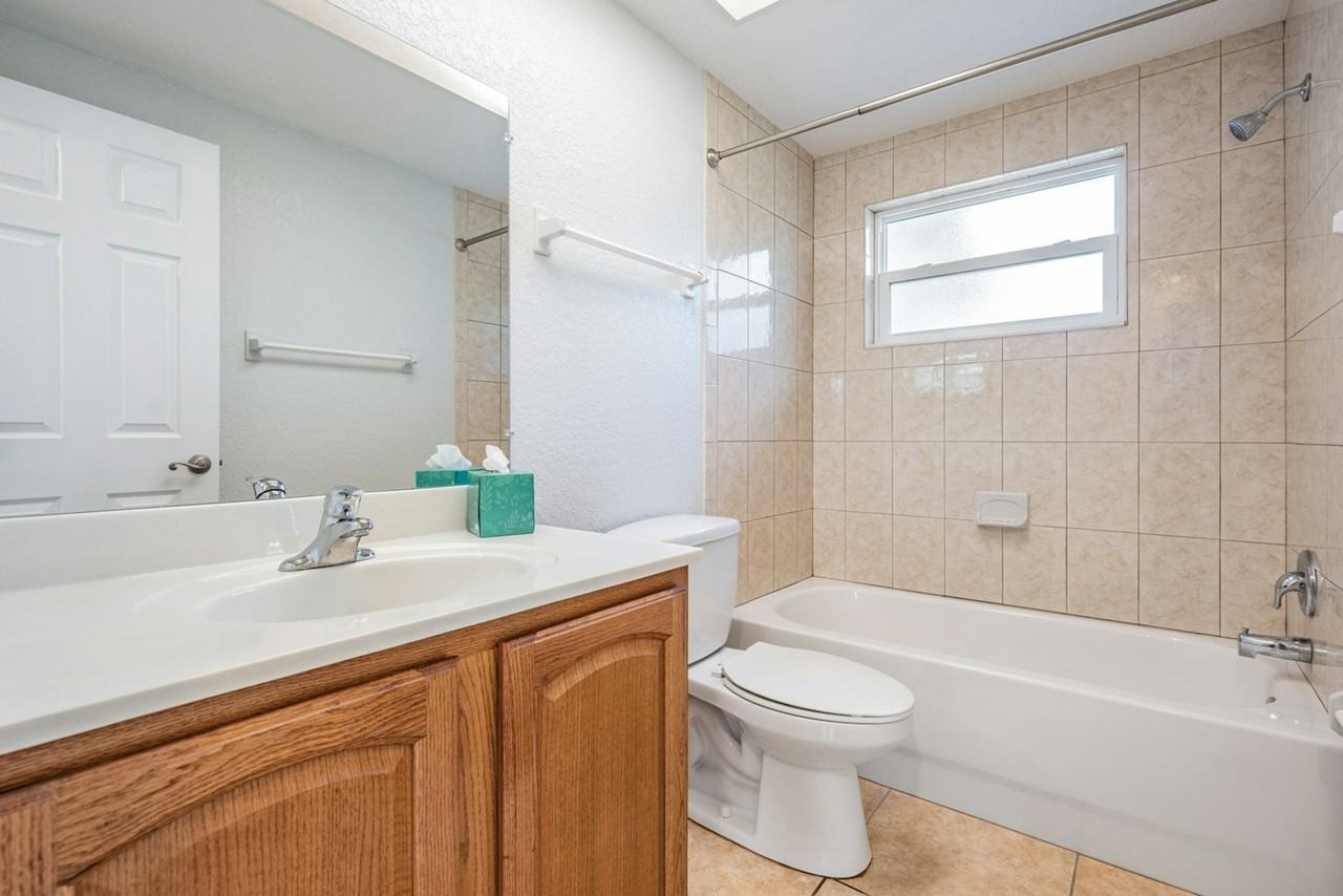 5413 Shell Dr - Photo 2 of 12