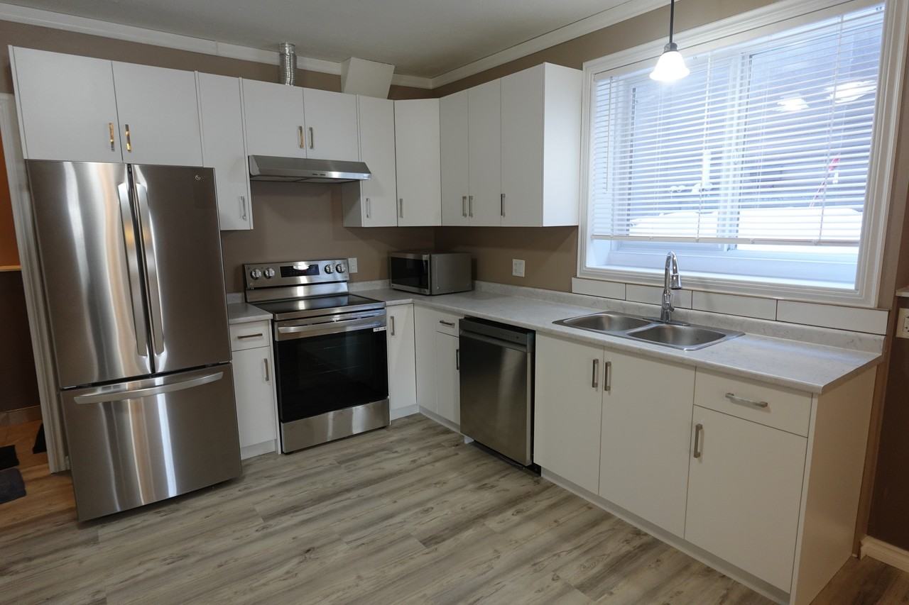 346 Mahabir Crt #B - Photo 2 of 34