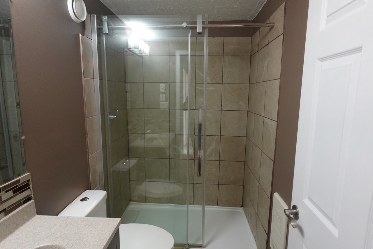 346 Mahabir Crt #B - Photo 3 of 34