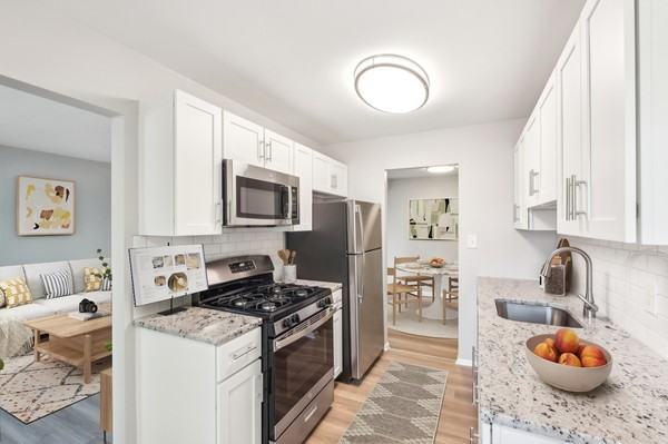 Eagle Rock Apartments at West Springfield - Photo 3 of 20