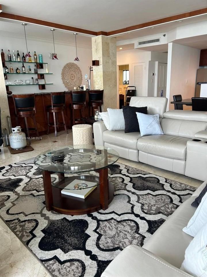 100 Lincoln Rd #PH7 - Photo 2 of 38