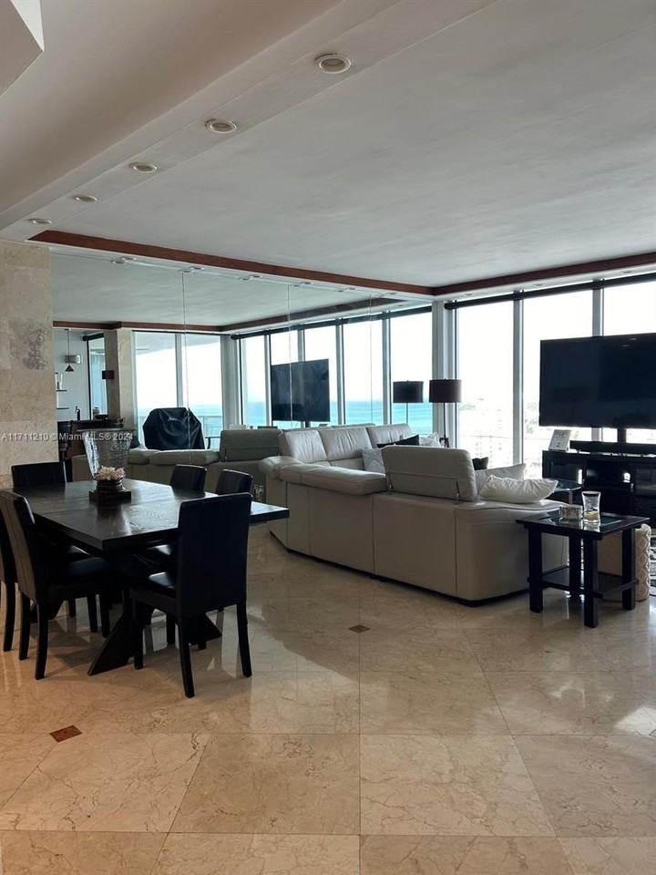 100 Lincoln Rd #PH7 - Photo 4 of 38