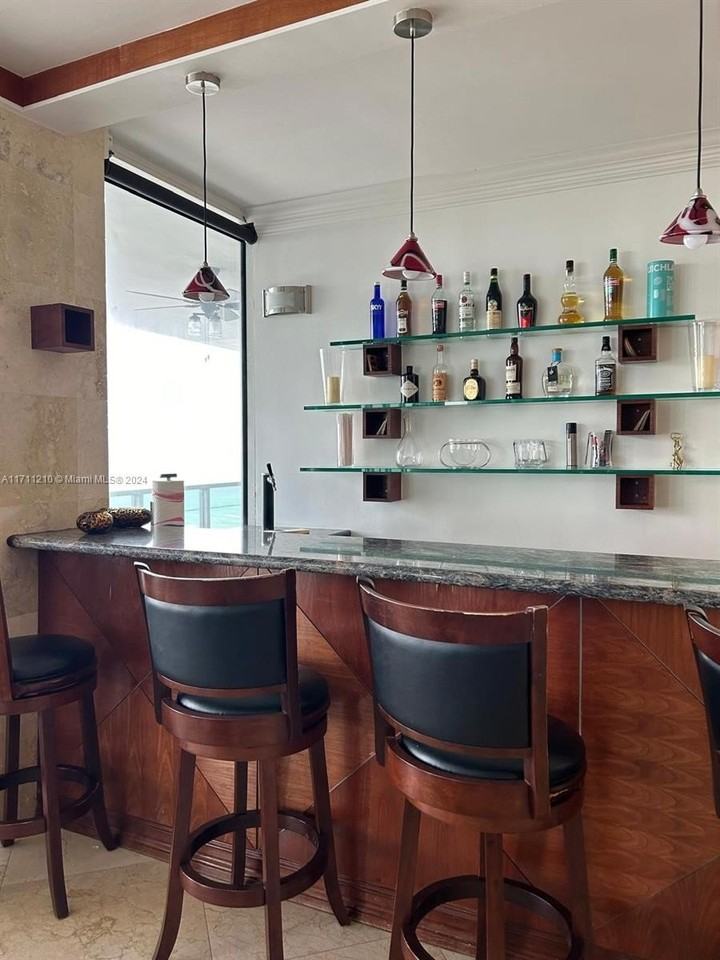 100 Lincoln Rd #PH7 - Photo 7 of 38