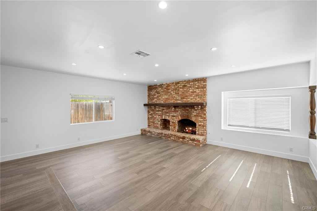 18824 Arminta St - Photo 3 of 8