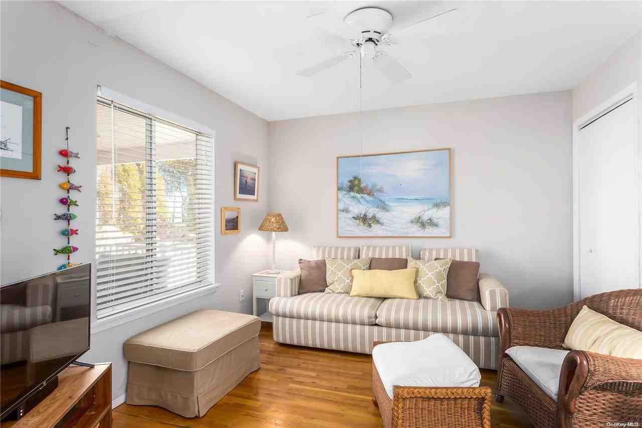 455 W Shore Dr - Photo 5 of 16