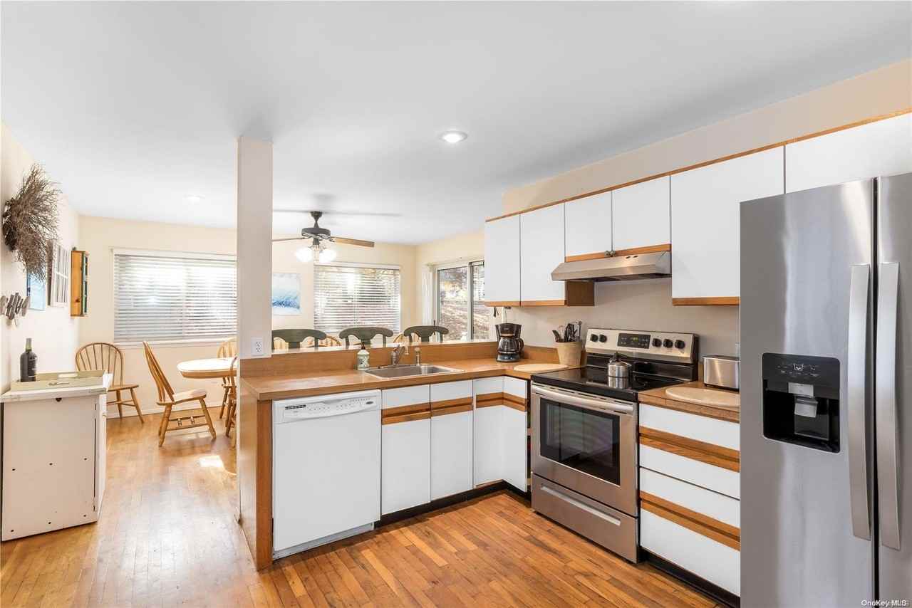 455 W Shore Dr - Photo 6 of 16