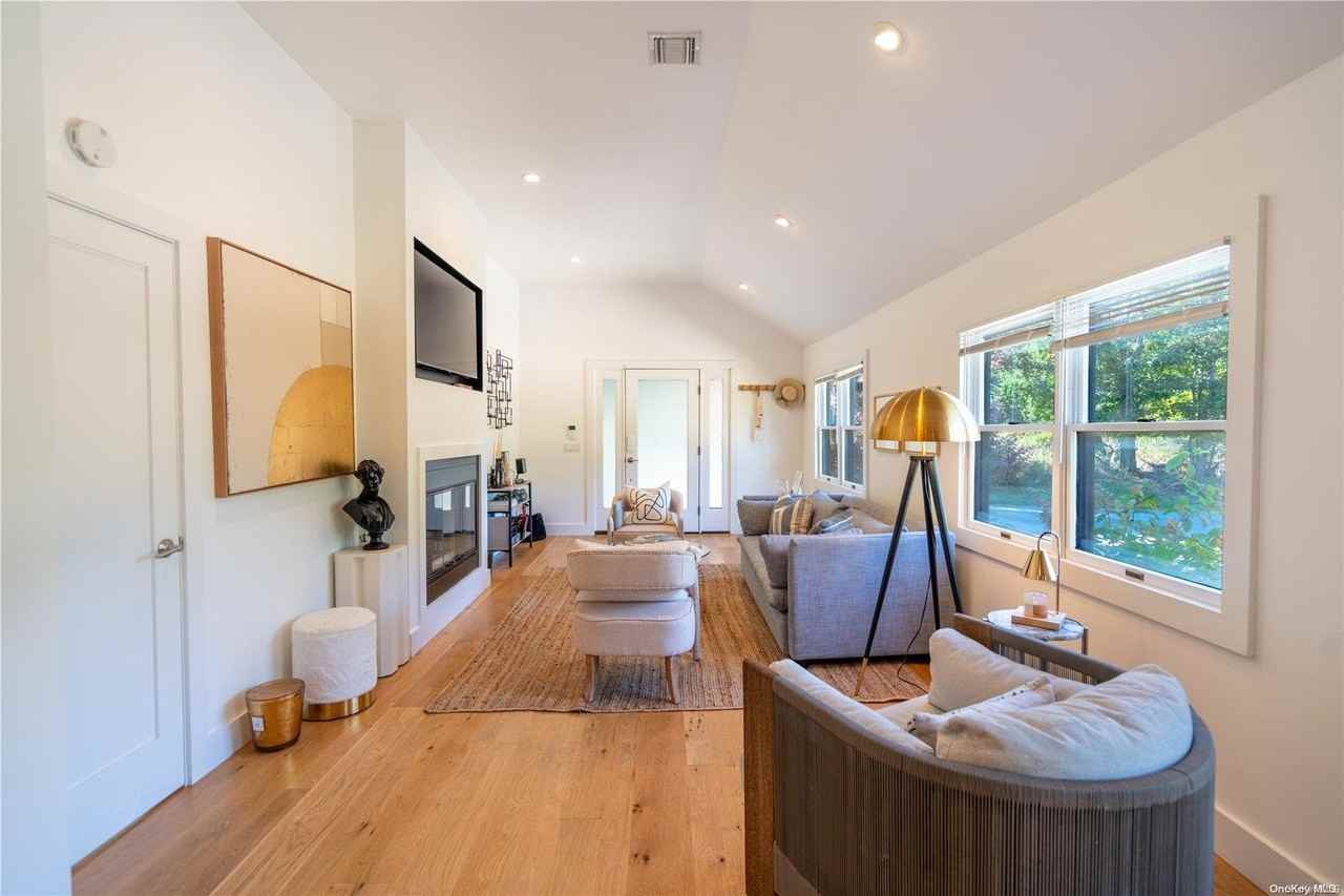 905 9th St - Photo 5 of 25