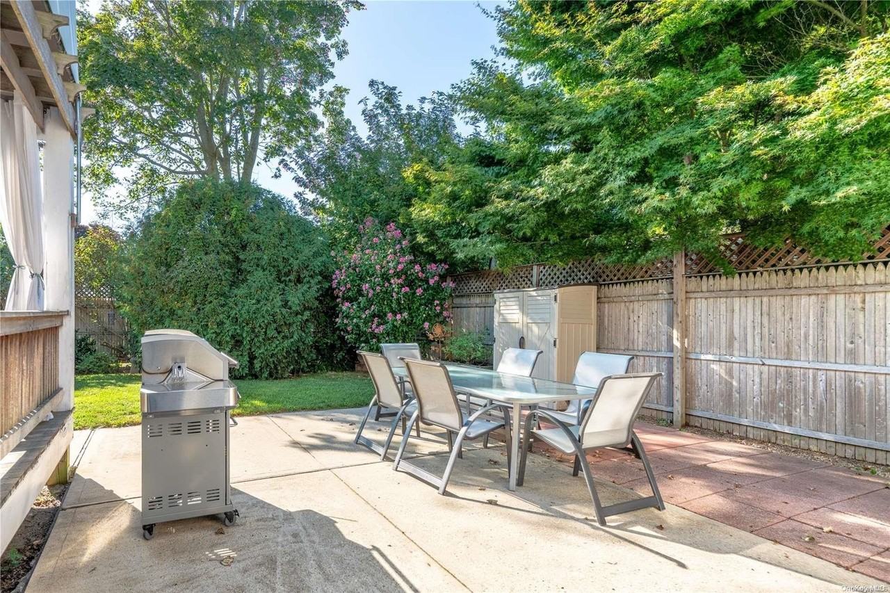 231 5th Ave - Photo 5 of 18