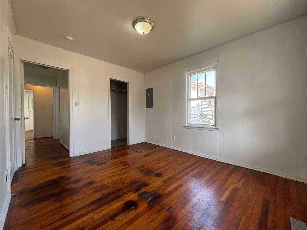 741 N West Ave - Photo 7 of 12