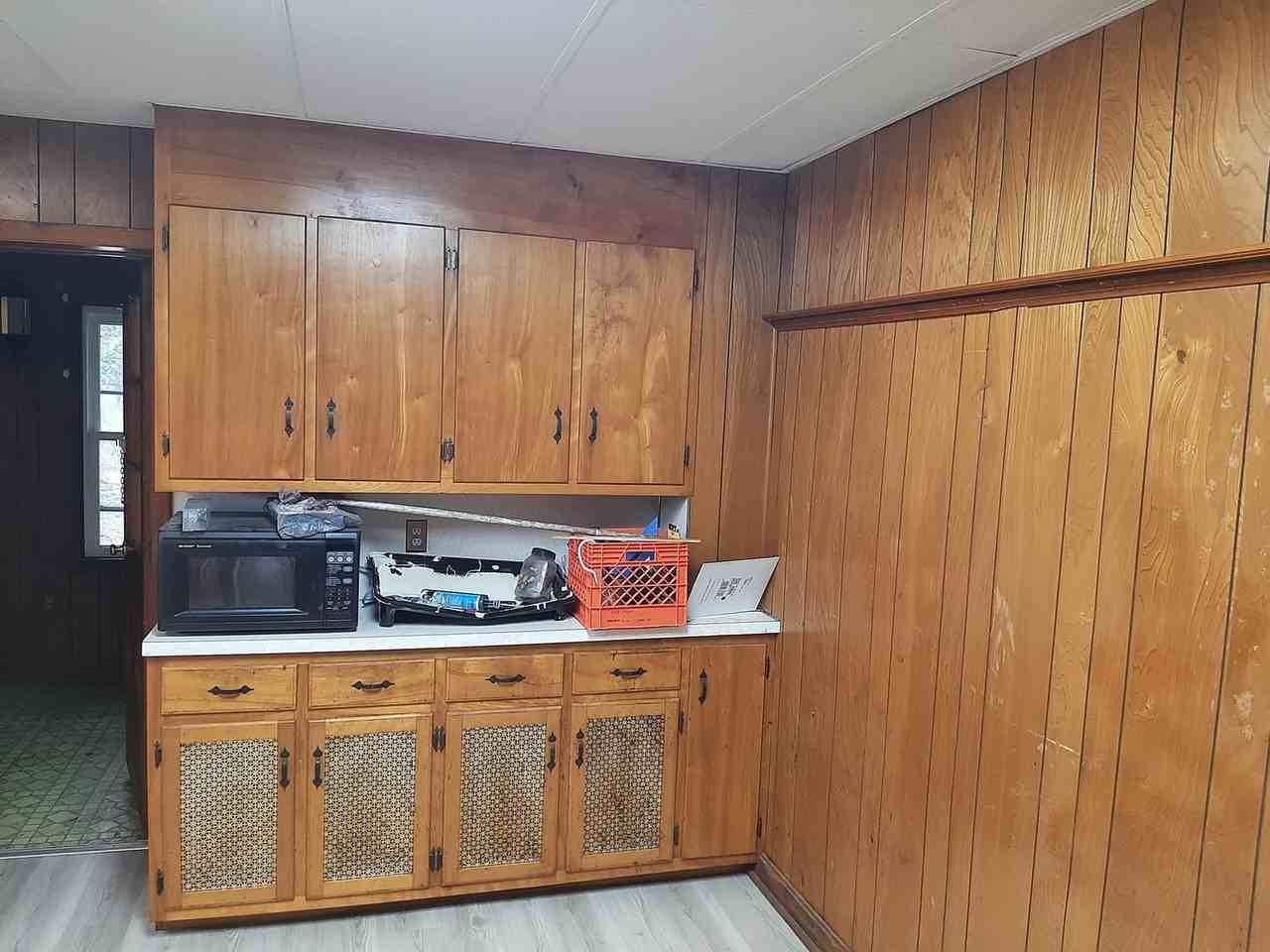 145 Monroe Ave - Photo 3 of 7