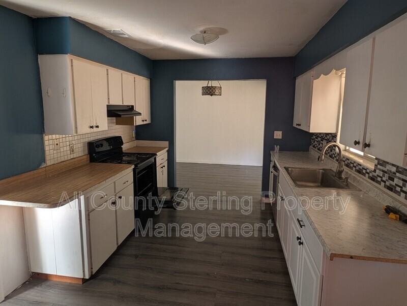 2691 Se 31st St - Photo 5 of 9