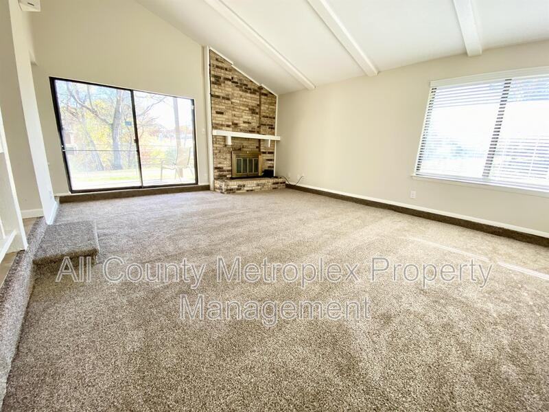 1700 Crystal Way - Photo 3 of 13